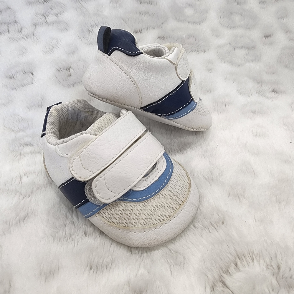 Baby Velcro Sneakers 0-3 mo